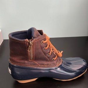 Never worn Sperry duck boots